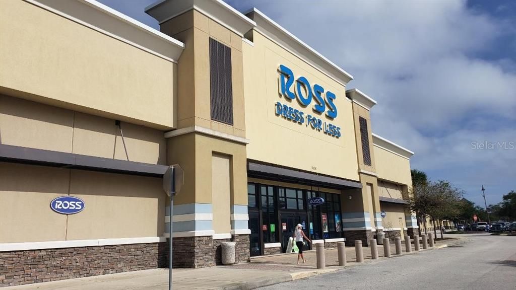 出租: $2,100 (5 贝兹, 3 浴室, 2839 平方英尺)