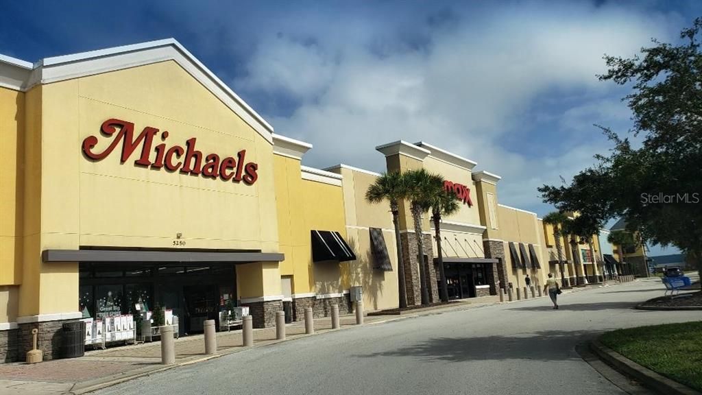 出租: $2,100 (5 贝兹, 3 浴室, 2839 平方英尺)