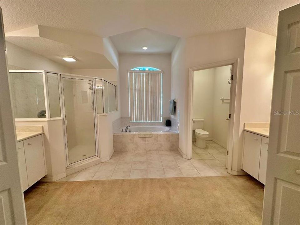 出租: $2,100 (5 贝兹, 3 浴室, 2839 平方英尺)