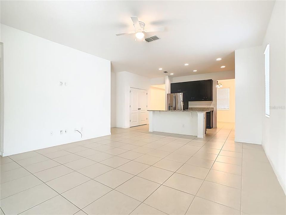 待售: $340,000 (3 贝兹, 2 浴室, 1704 平方英尺)