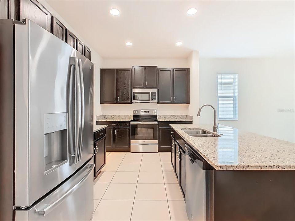 待售: $340,000 (3 贝兹, 2 浴室, 1704 平方英尺)