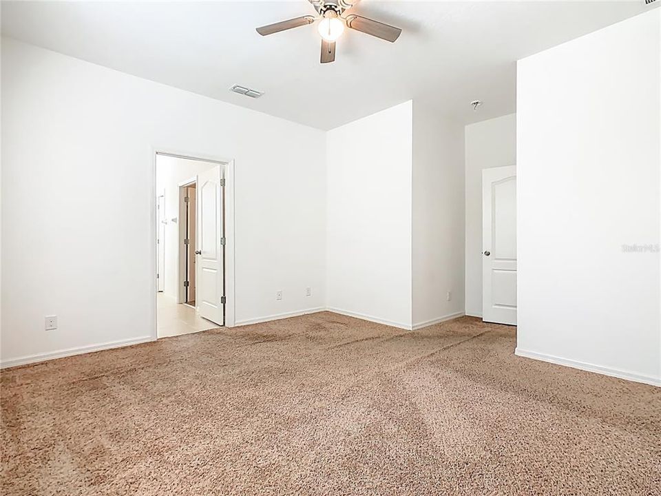 待售: $340,000 (3 贝兹, 2 浴室, 1704 平方英尺)