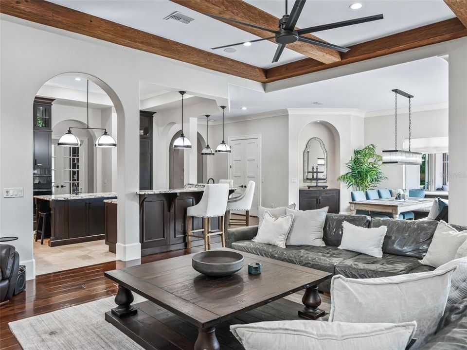 En Venta: $3,000,000 (4 camas, 4 baños, 6218 Pies cuadrados)