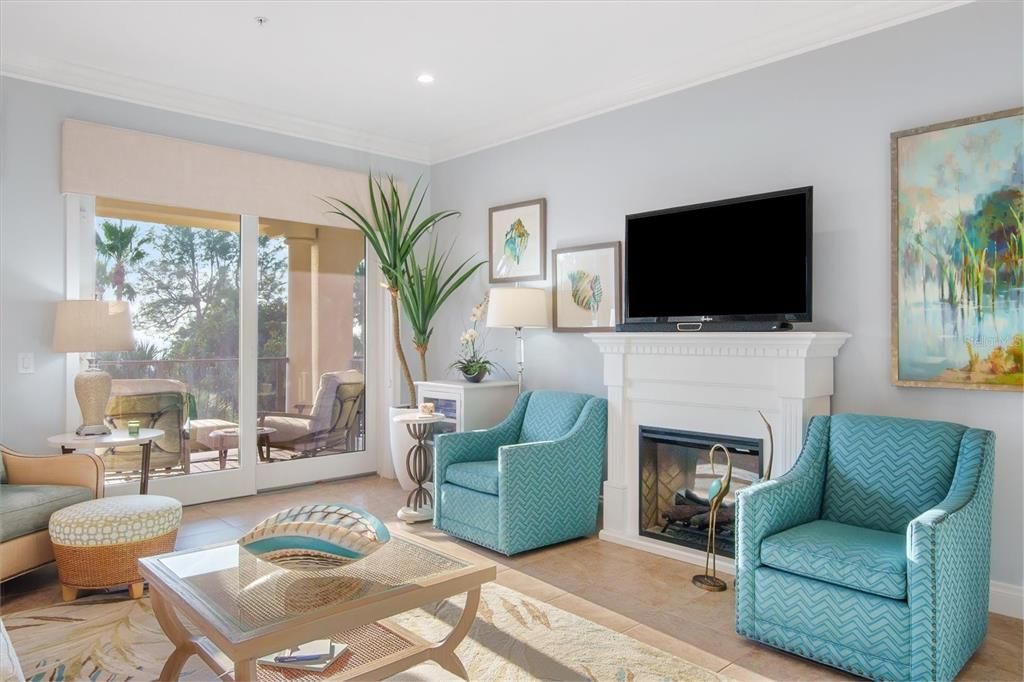 For Sale: $2,395,000 (3 beds, 3 baths, 2136 Square Feet)