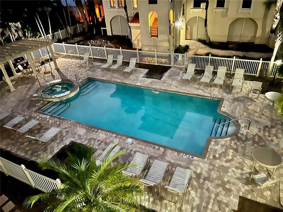 For Sale: $2,395,000 (3 beds, 3 baths, 2136 Square Feet)