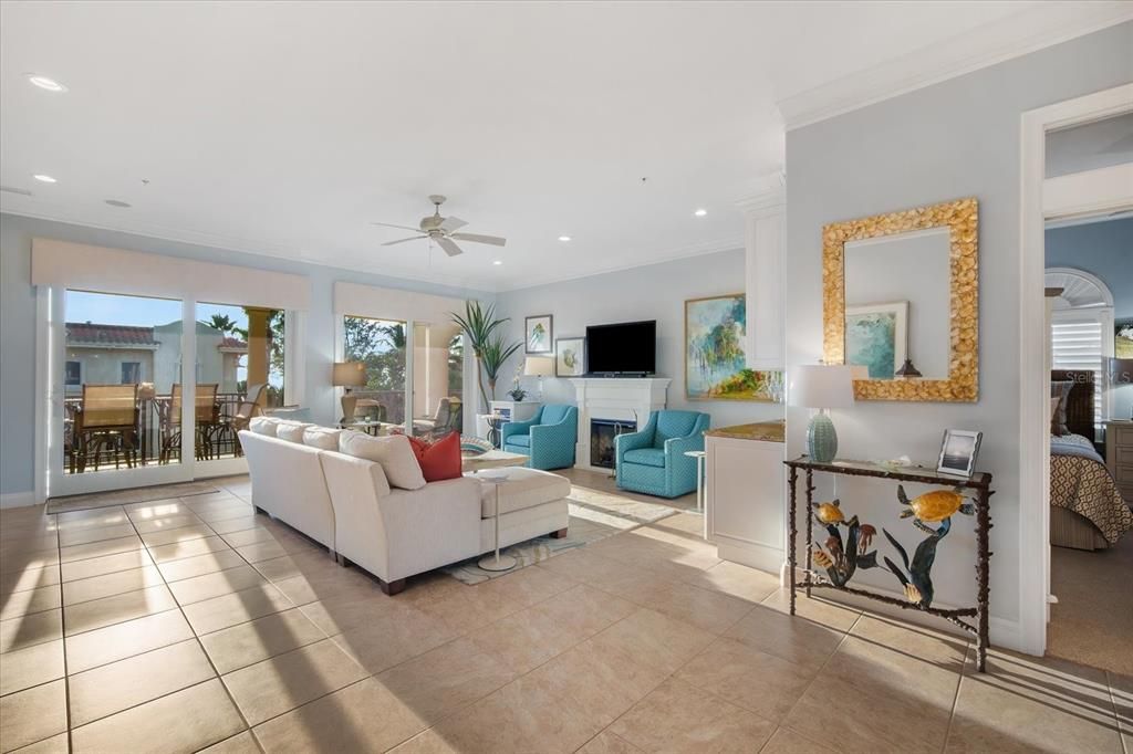 For Sale: $2,395,000 (3 beds, 3 baths, 2136 Square Feet)