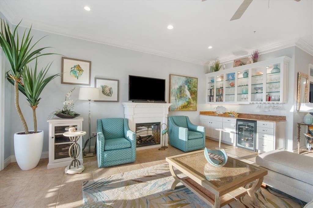 For Sale: $2,395,000 (3 beds, 3 baths, 2136 Square Feet)