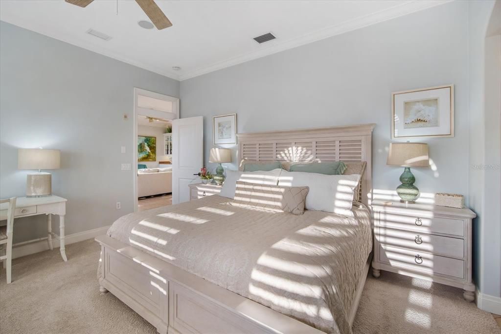 For Sale: $2,395,000 (3 beds, 3 baths, 2136 Square Feet)