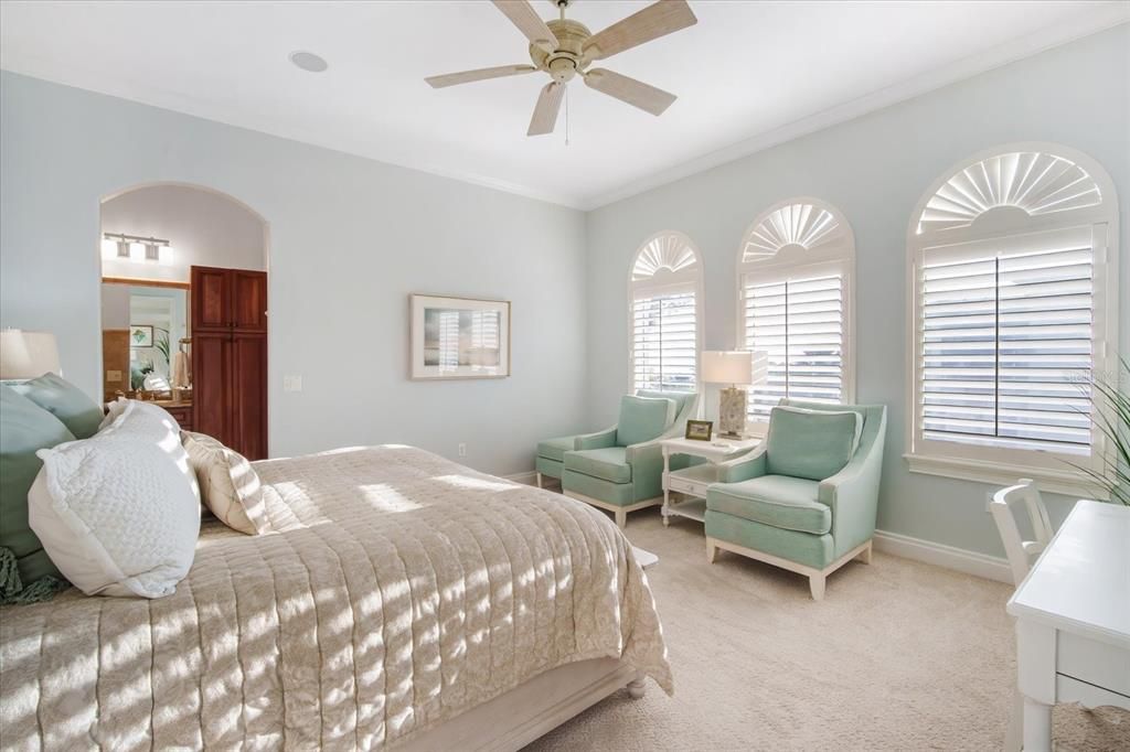 For Sale: $2,395,000 (3 beds, 3 baths, 2136 Square Feet)