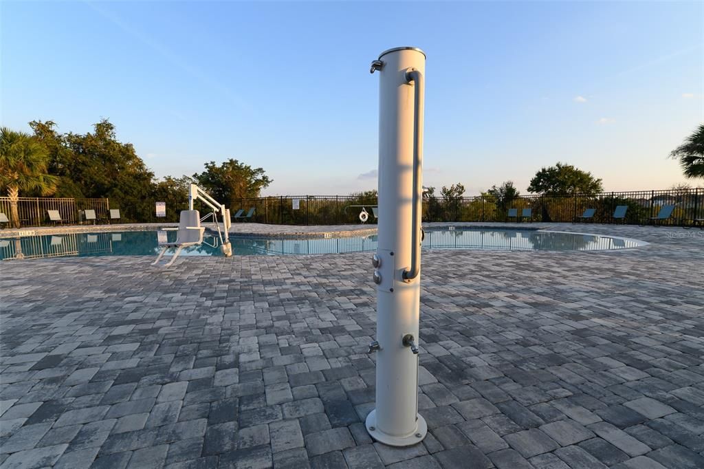 For Sale: $264,999 (4 beds, 2 baths, 1867 Square Feet)