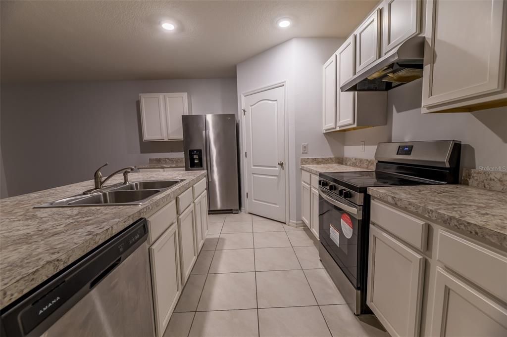 For Sale: $264,999 (4 beds, 2 baths, 1867 Square Feet)