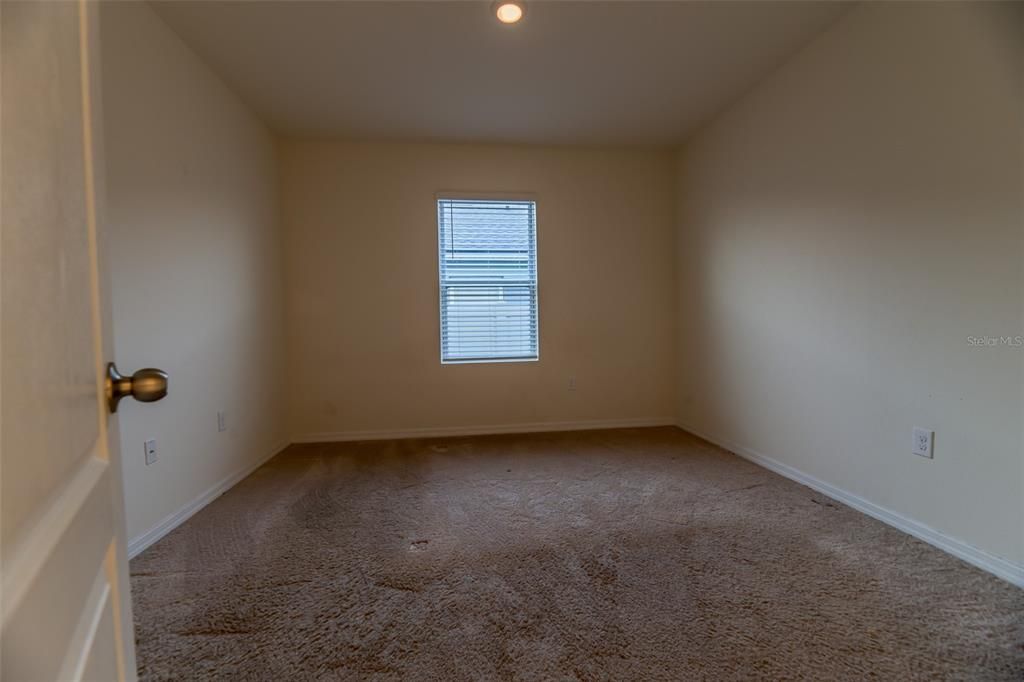 For Sale: $264,999 (4 beds, 2 baths, 1867 Square Feet)