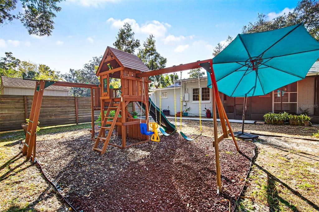 Activo con contrato: $324,000 (3 camas, 2 baños, 1317 Pies cuadrados)