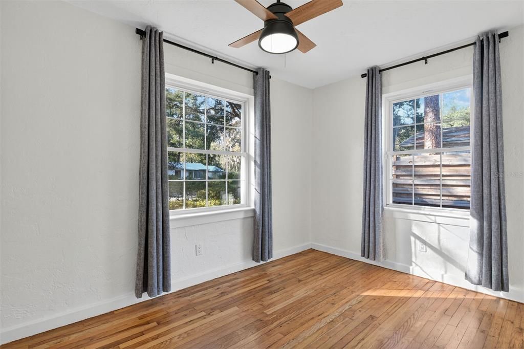 Activo con contrato: $324,000 (3 camas, 2 baños, 1317 Pies cuadrados)