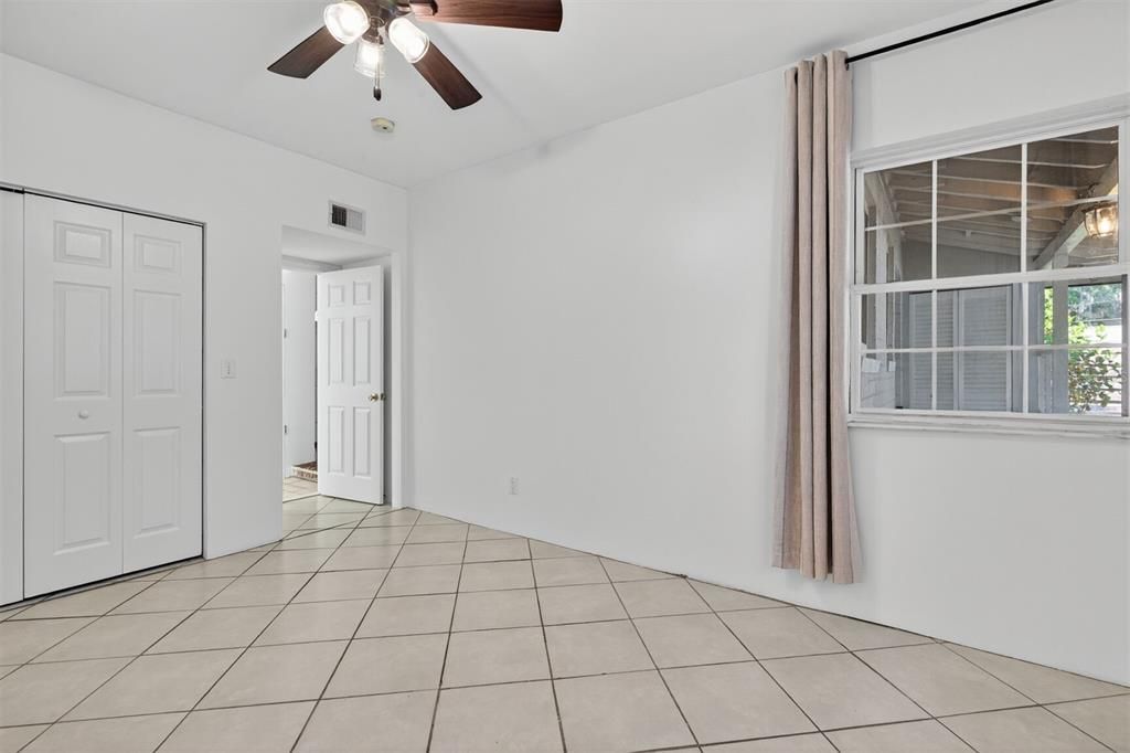 Activo con contrato: $324,000 (3 camas, 2 baños, 1317 Pies cuadrados)