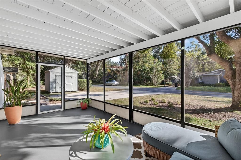 Activo con contrato: $324,000 (3 camas, 2 baños, 1317 Pies cuadrados)