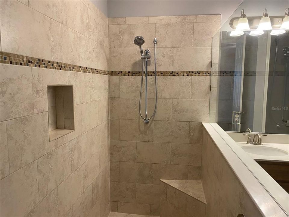 En Renta: $2,800 (3 camas, 2 baños, 1810 Pies cuadrados)