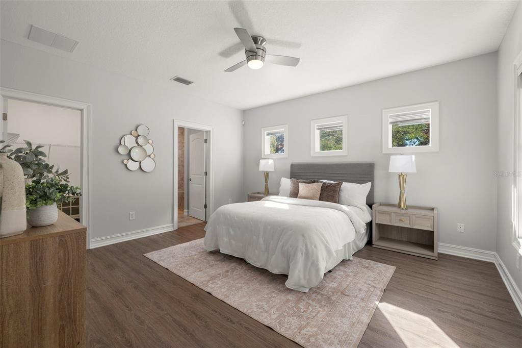 Под контрактом: $599,000 (3 спален, 2 ванн, 1596 Квадратных фут)