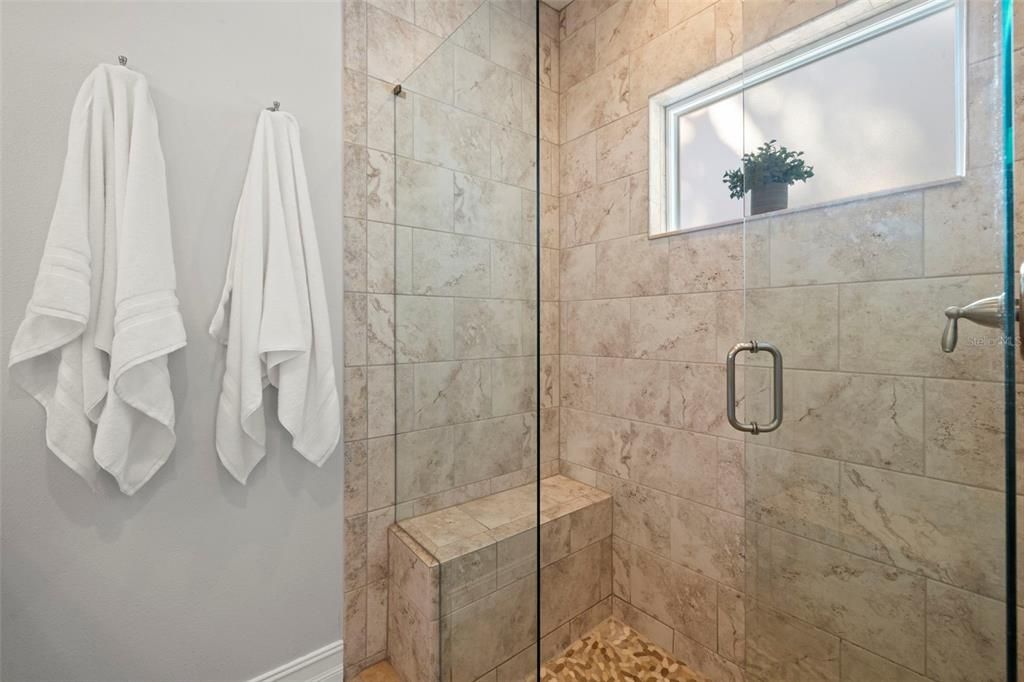 Под контрактом: $599,000 (3 спален, 2 ванн, 1596 Квадратных фут)