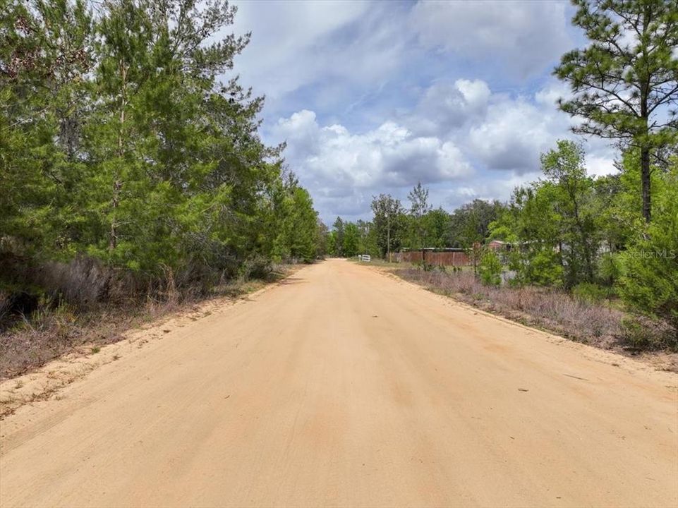 待售: $8,900 (0.23 acres)