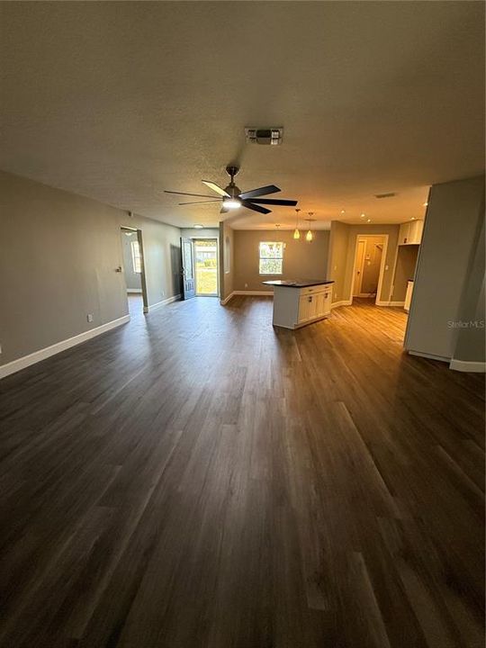 For Sale: $329,900 (3 beds, 2 baths, 1605 Square Feet)