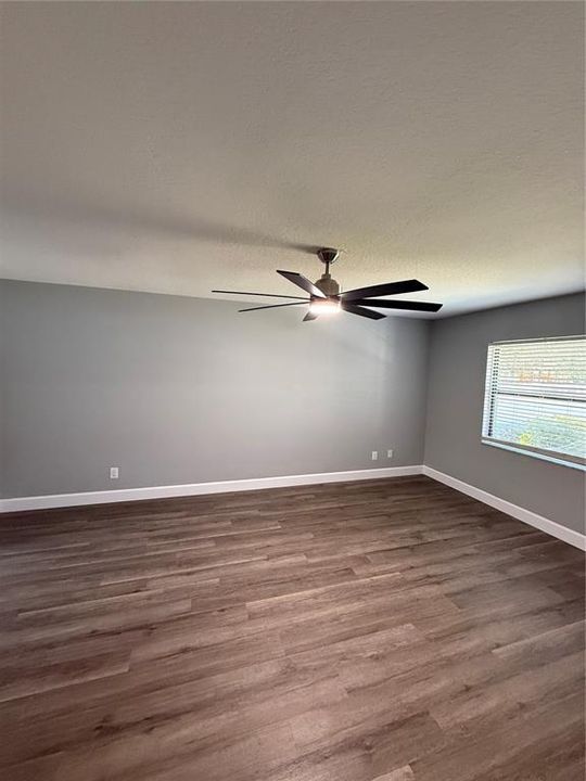 For Sale: $329,900 (3 beds, 2 baths, 1605 Square Feet)