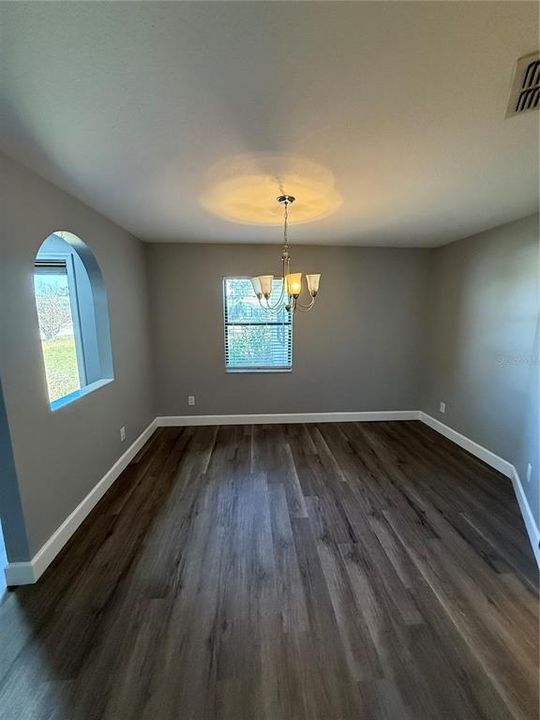 For Sale: $329,900 (3 beds, 2 baths, 1605 Square Feet)