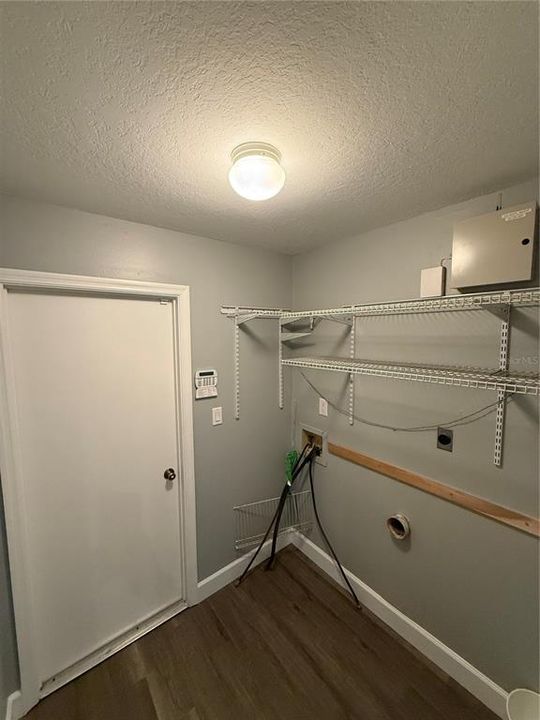 For Sale: $329,900 (3 beds, 2 baths, 1605 Square Feet)