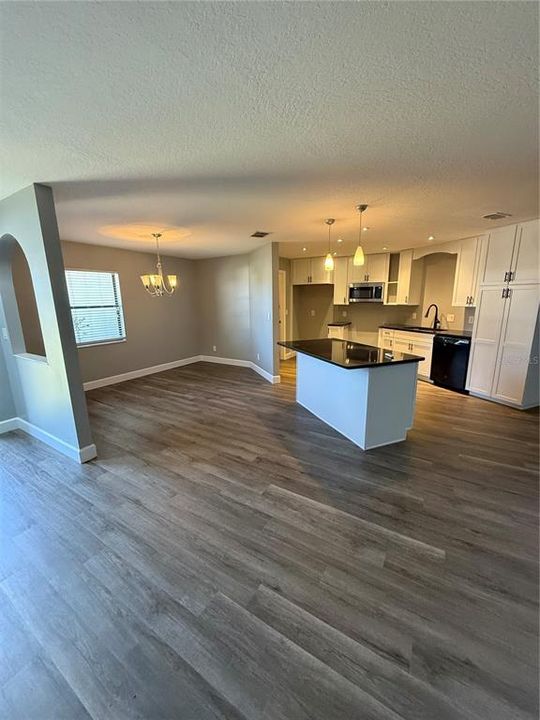 For Sale: $329,900 (3 beds, 2 baths, 1605 Square Feet)