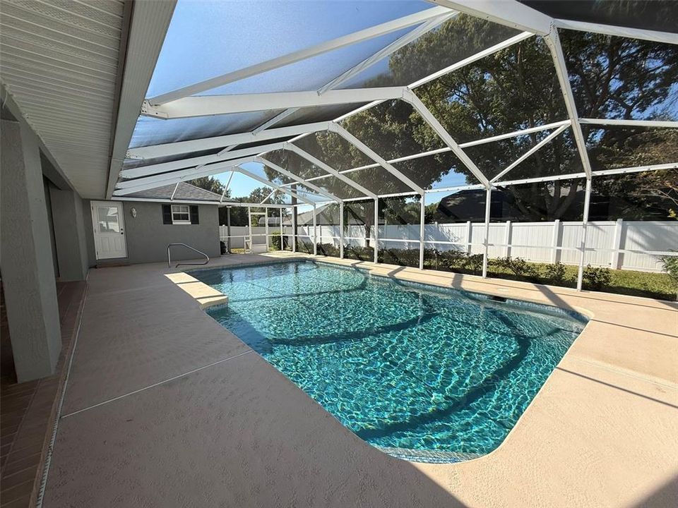 En Venta: $450,000 (4 camas, 2 baños, 2104 Pies cuadrados)