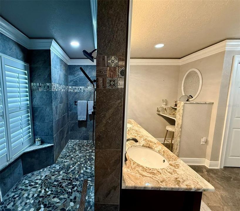 En Venta: $450,000 (4 camas, 2 baños, 2104 Pies cuadrados)