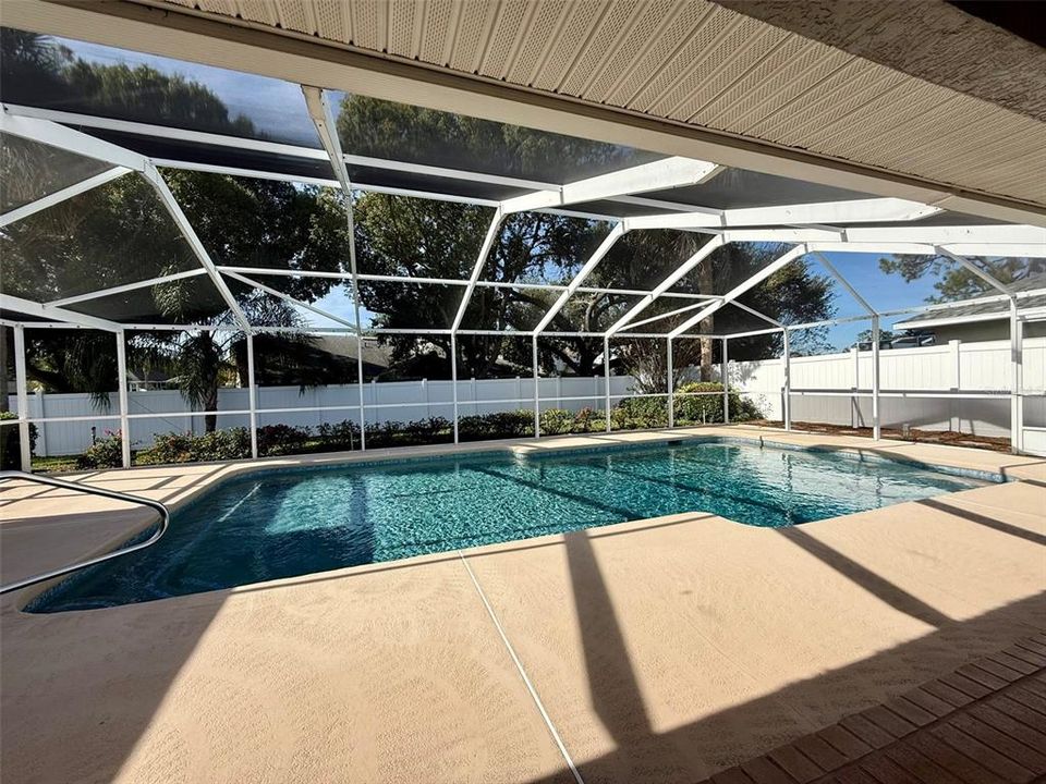 En Venta: $450,000 (4 camas, 2 baños, 2104 Pies cuadrados)