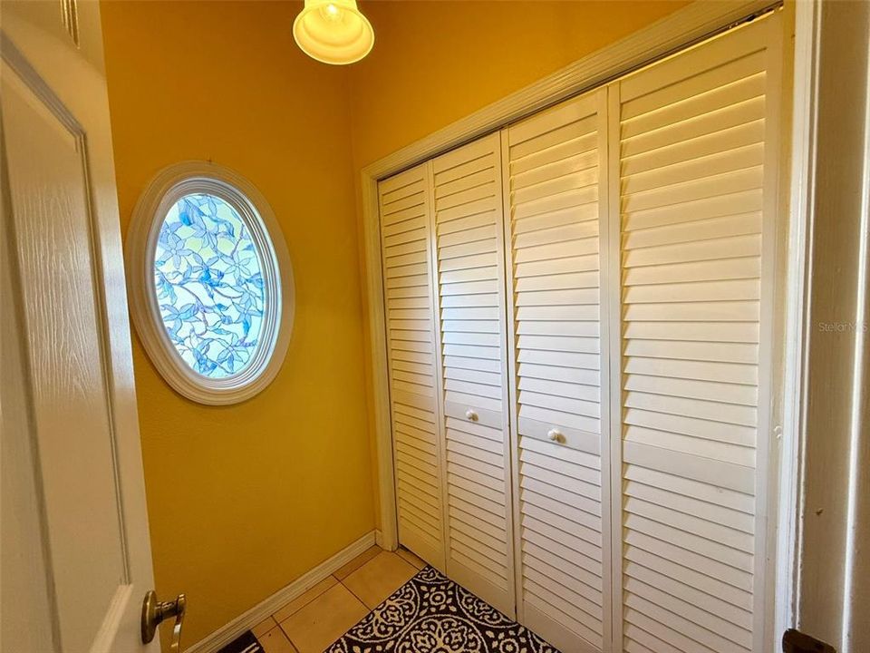 En Venta: $450,000 (4 camas, 2 baños, 2104 Pies cuadrados)