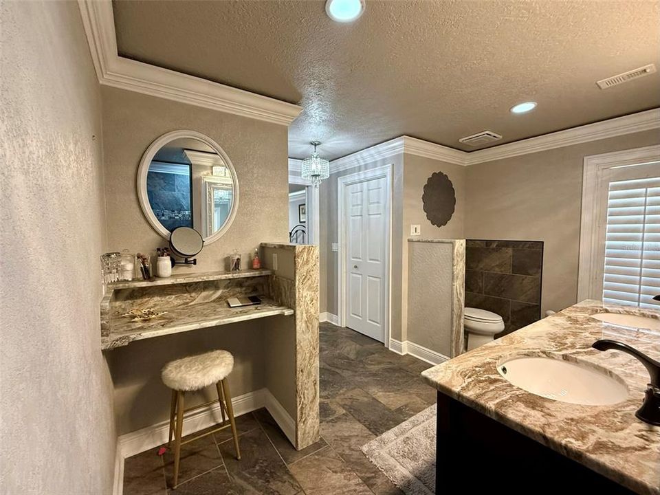 En Venta: $450,000 (4 camas, 2 baños, 2104 Pies cuadrados)