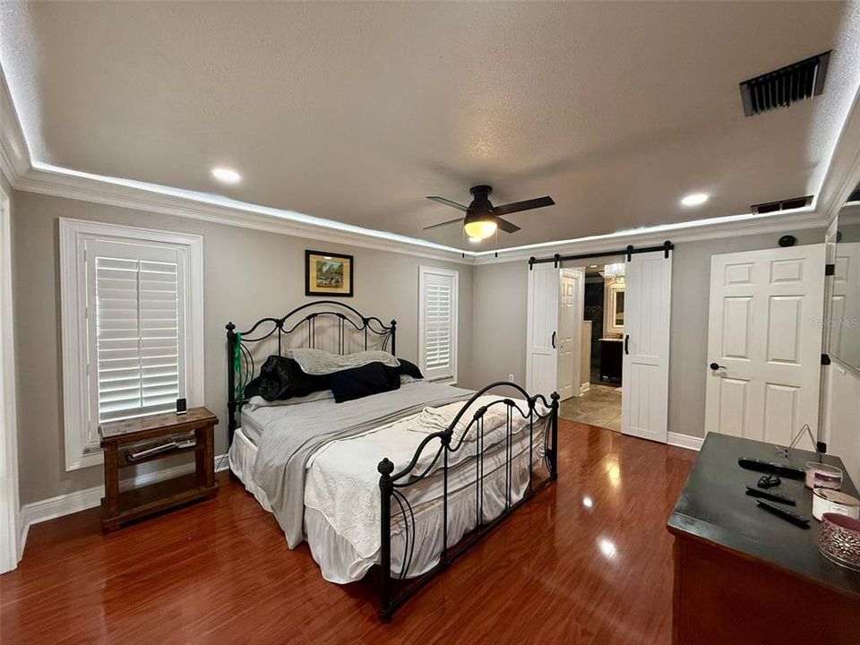 En Venta: $450,000 (4 camas, 2 baños, 2104 Pies cuadrados)