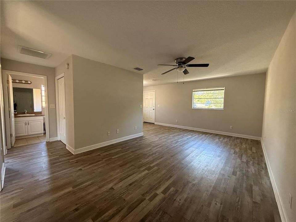 En Renta: $1,600 (2 camas, 1 baños, 800 Pies cuadrados)