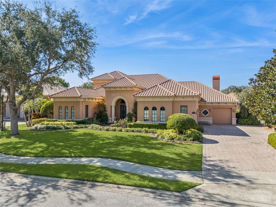 En Venta: $995,000 (5 camas, 4 baños, 4871 Pies cuadrados)