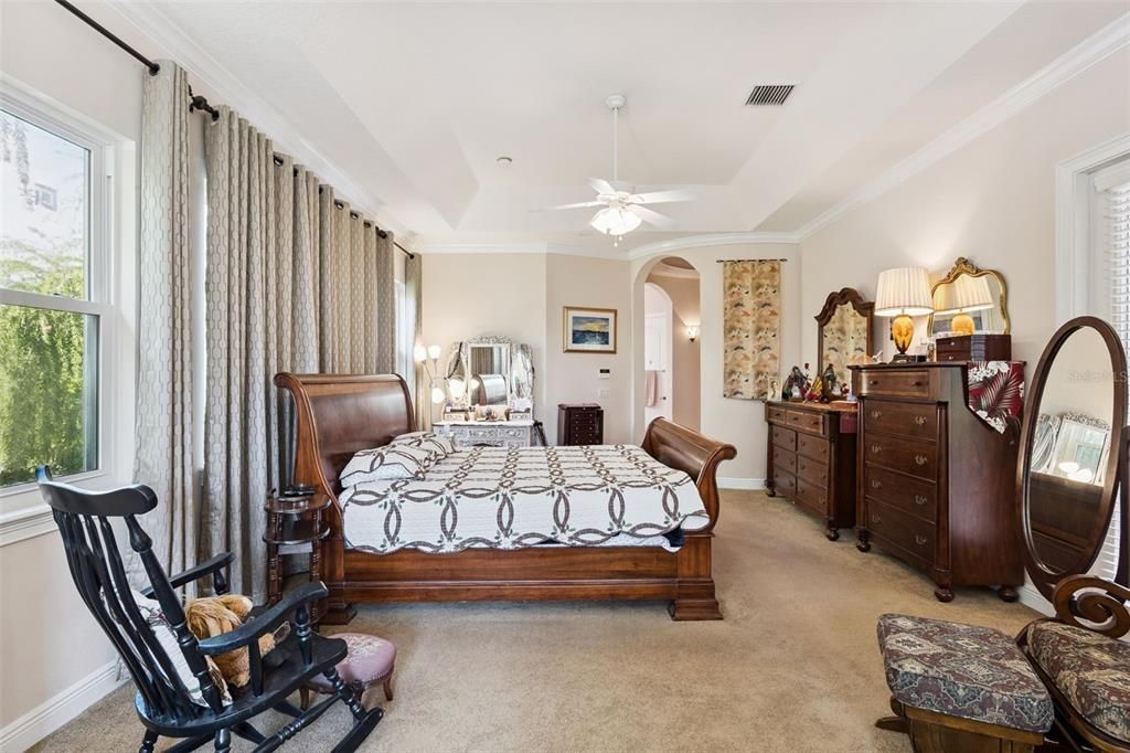 En Venta: $995,000 (5 camas, 4 baños, 4871 Pies cuadrados)