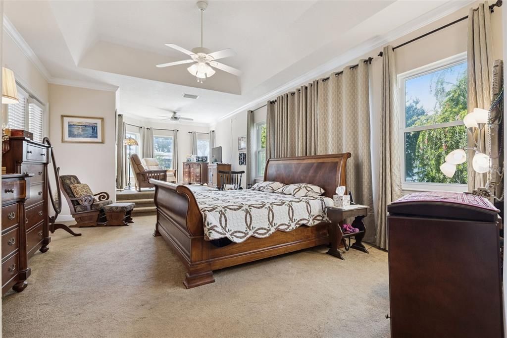 En Venta: $995,000 (5 camas, 4 baños, 4871 Pies cuadrados)