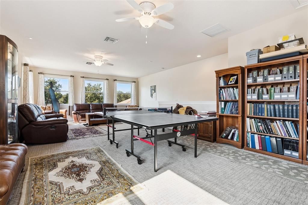 En Venta: $995,000 (5 camas, 4 baños, 4871 Pies cuadrados)