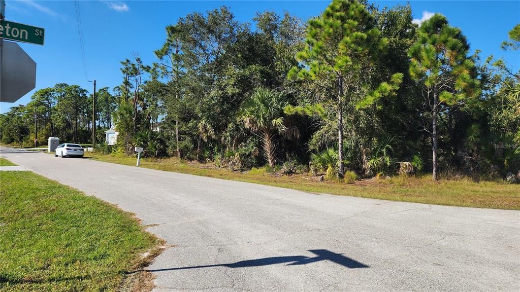 En Venta: $52,000 (0.46 acres)