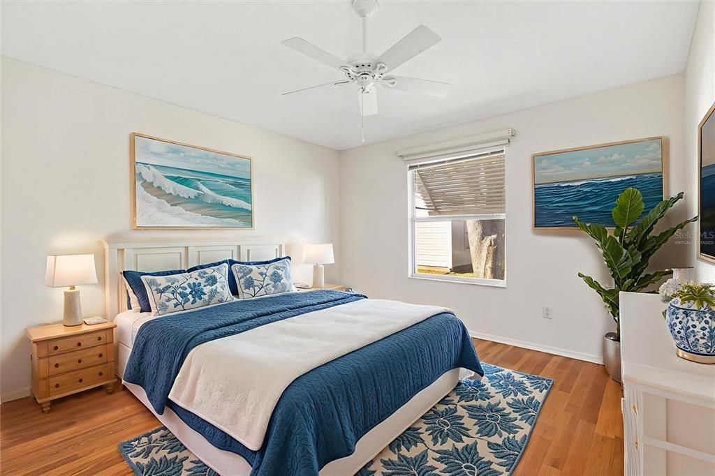 For Sale: $279,900 (2 beds, 2 baths, 1156 Square Feet)