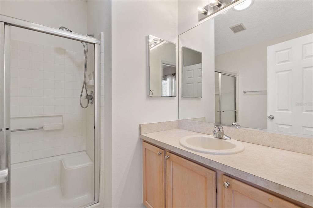 For Sale: $279,900 (2 beds, 2 baths, 1156 Square Feet)