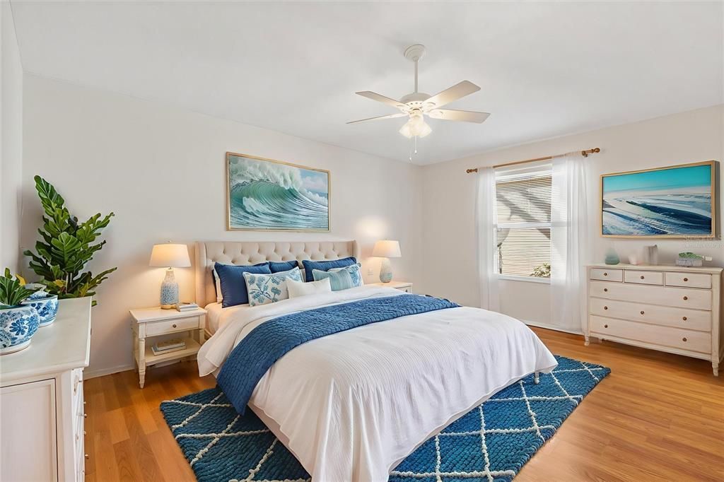 For Sale: $279,900 (2 beds, 2 baths, 1156 Square Feet)