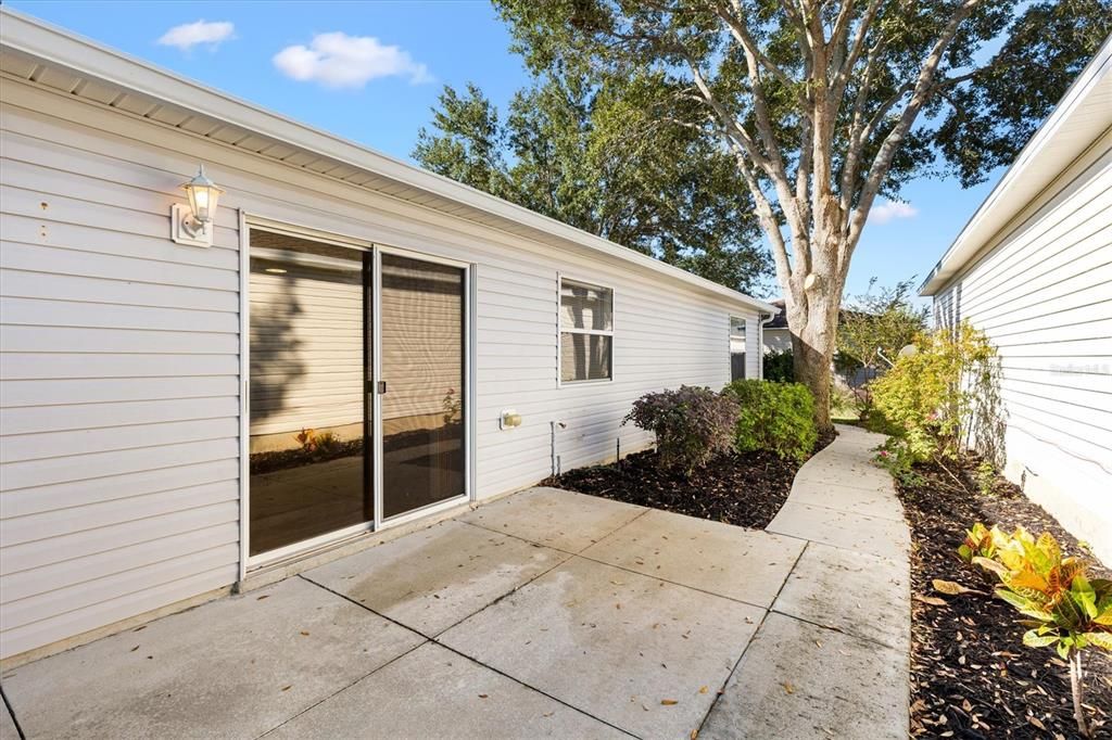 For Sale: $279,900 (2 beds, 2 baths, 1156 Square Feet)