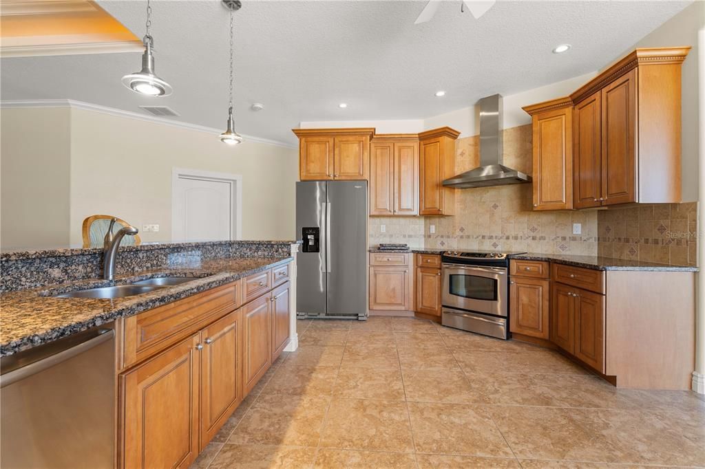 待售: $499,000 (3 贝兹, 2 浴室, 2598 平方英尺)