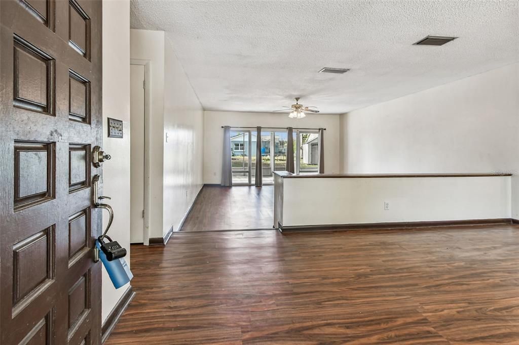 For Sale: $450,000 (3 beds, 2 baths, 2010 Square Feet)