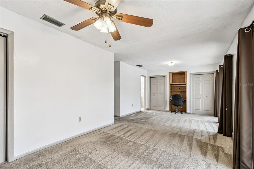 For Sale: $450,000 (3 beds, 2 baths, 2010 Square Feet)