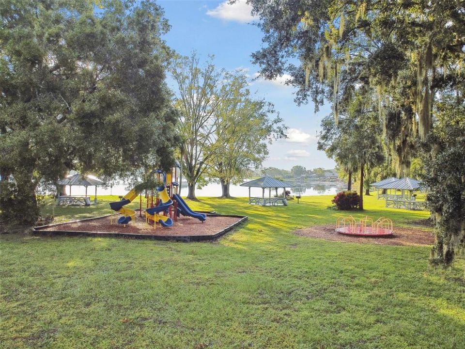 For Sale: $450,000 (3 beds, 2 baths, 2010 Square Feet)