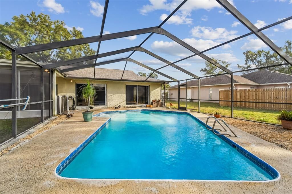 For Sale: $450,000 (3 beds, 2 baths, 2010 Square Feet)